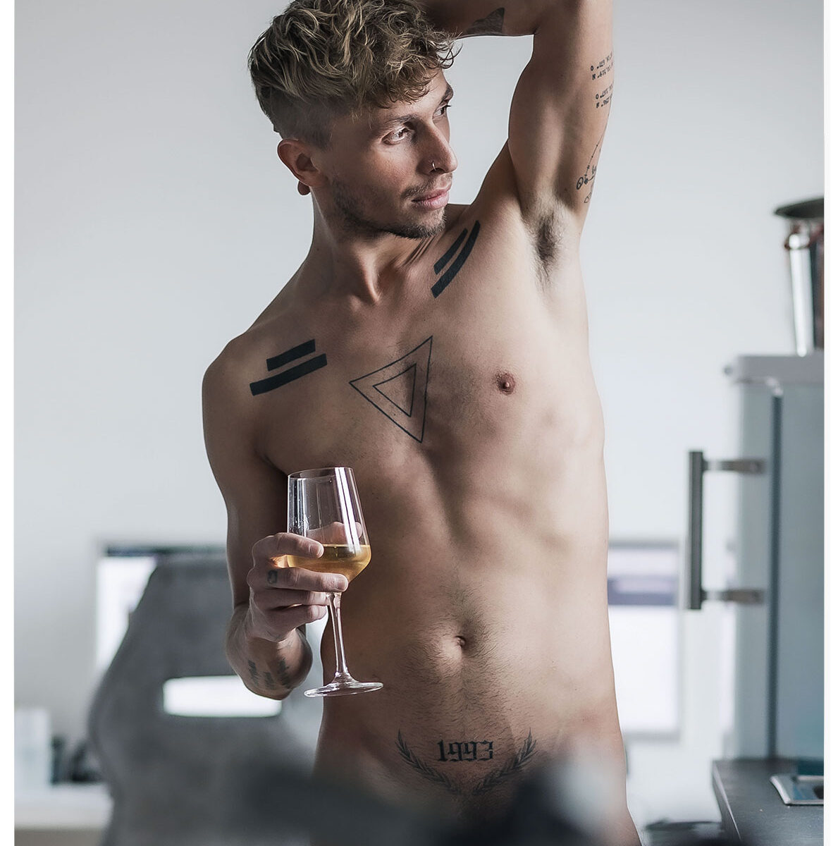 08-2024-Vorschau SKIN-erotischer-Männerkalender-2024-Vorschau